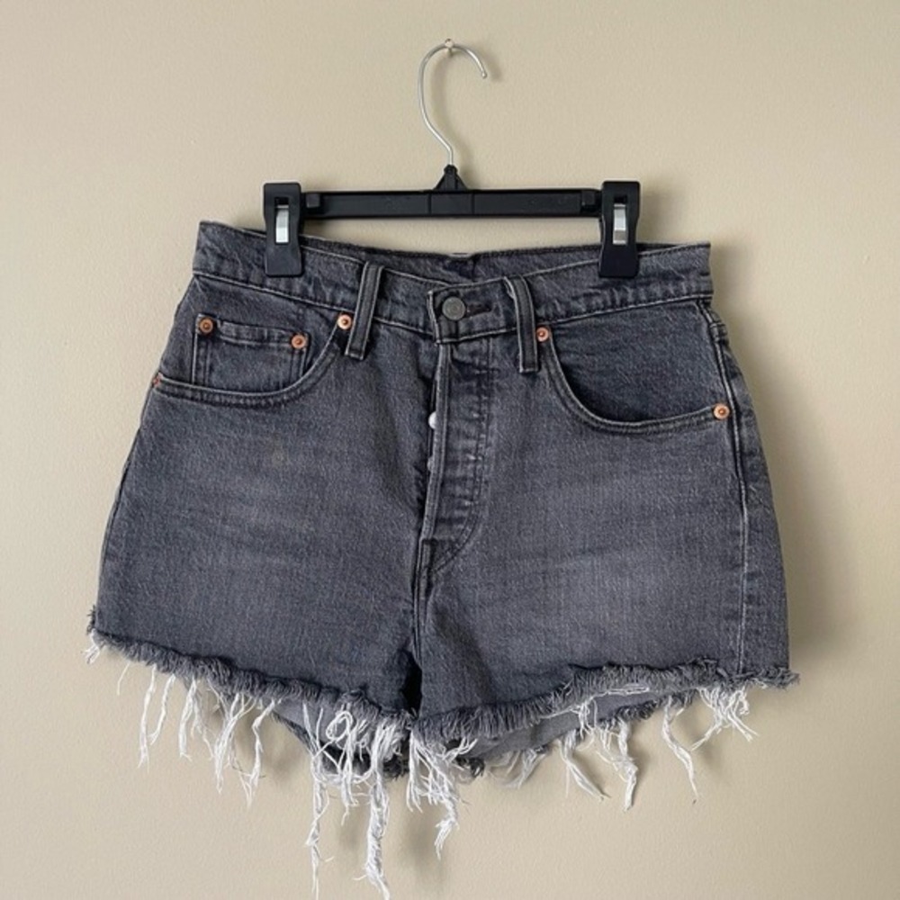 Levis Premium‎ Shorts Womens W27 Gray HighWaisted Frayed Hem 5Pocket Style 501